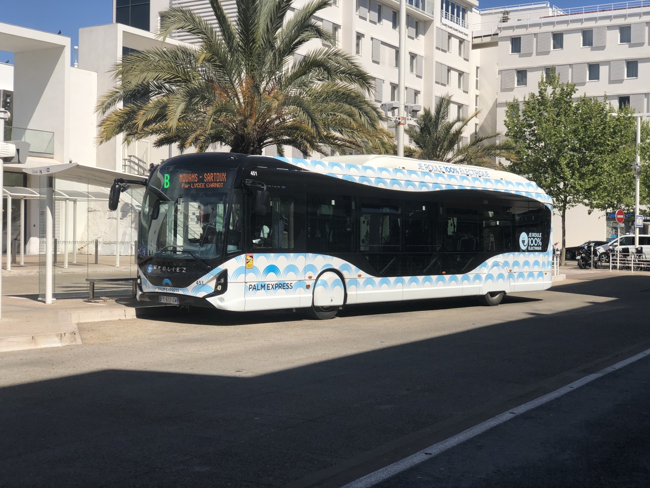 palm-bus-451-bus-de-cannes-le-cannet