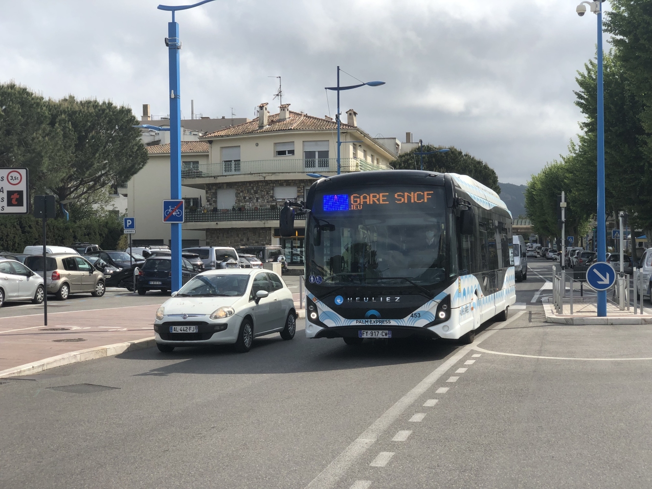 Palm Bus 453 Mandelieu