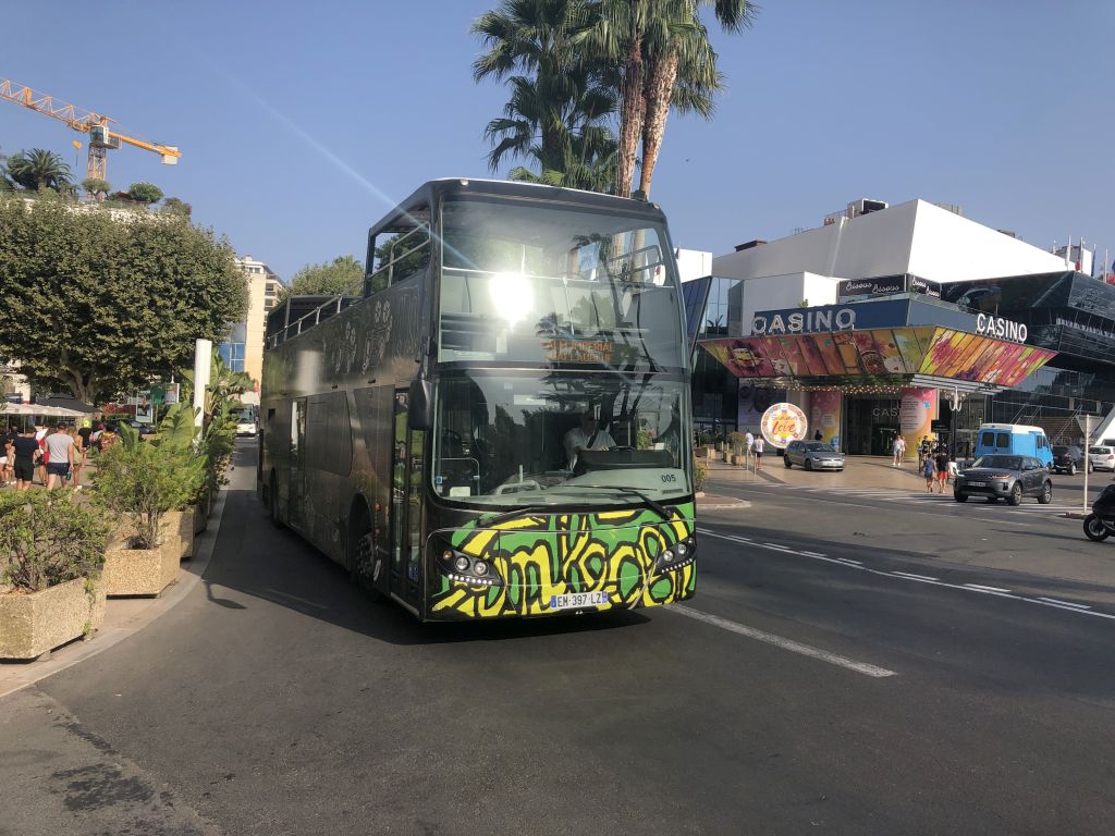 Palm Bus 005 Cannes