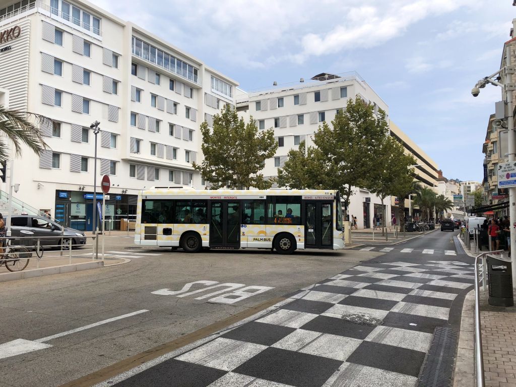 Palm Bus 033 Cannes