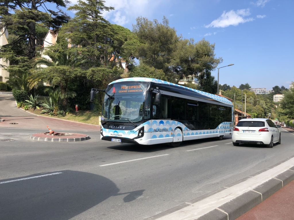 Palm Bus 429 Cannes