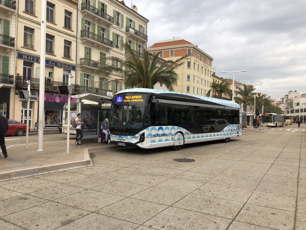 Palm Bus 430 Cannes