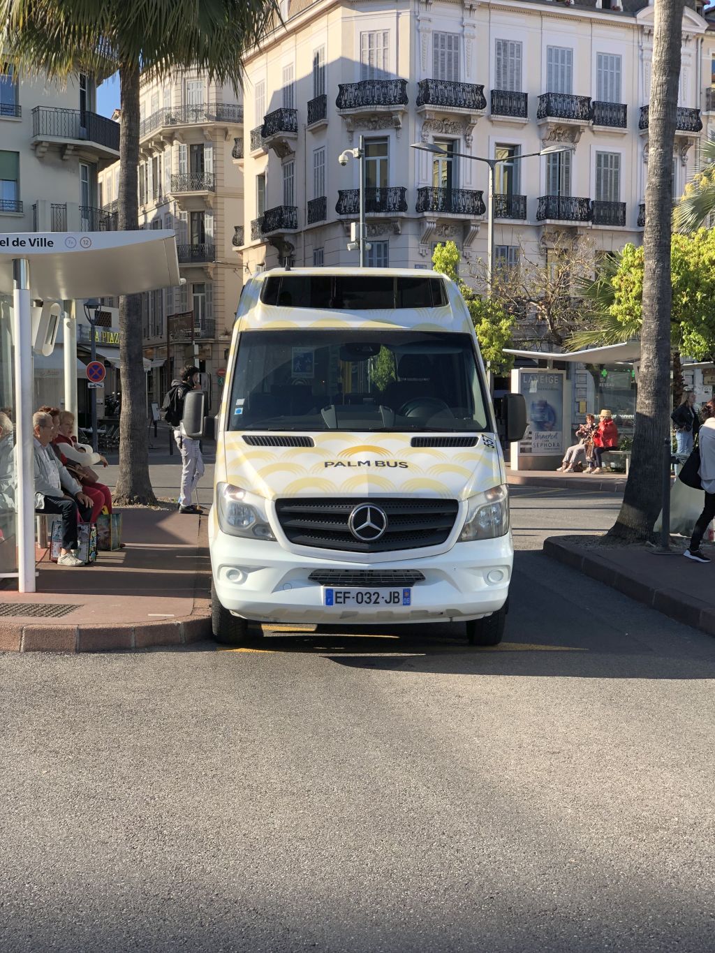 Palm Bus 557 Cannes