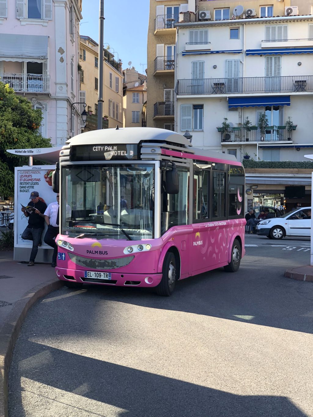 Palm Bus 702 Cannes